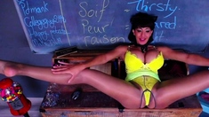 Hot Babe With Big Boobs And A Nice Ass In Sexy Lingerie