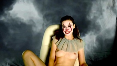 Amateur Webcam Babes Going Solo