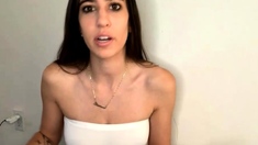 Brunette Solo Webcam Masturbation