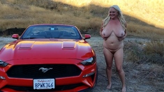 Amateur Big Boobs jerks Big Dick