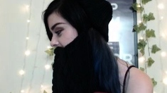 Hot amateur webcam teen masturbates for their fans