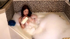 Ginger ASMR Nude Bathing Before Bed Onlyfans Video